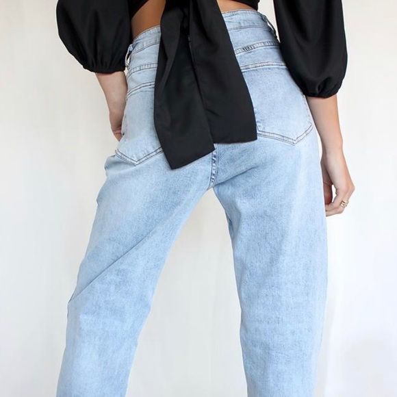 ASYMMETRICAL DENIM JEANS. - Picture 2 of 2